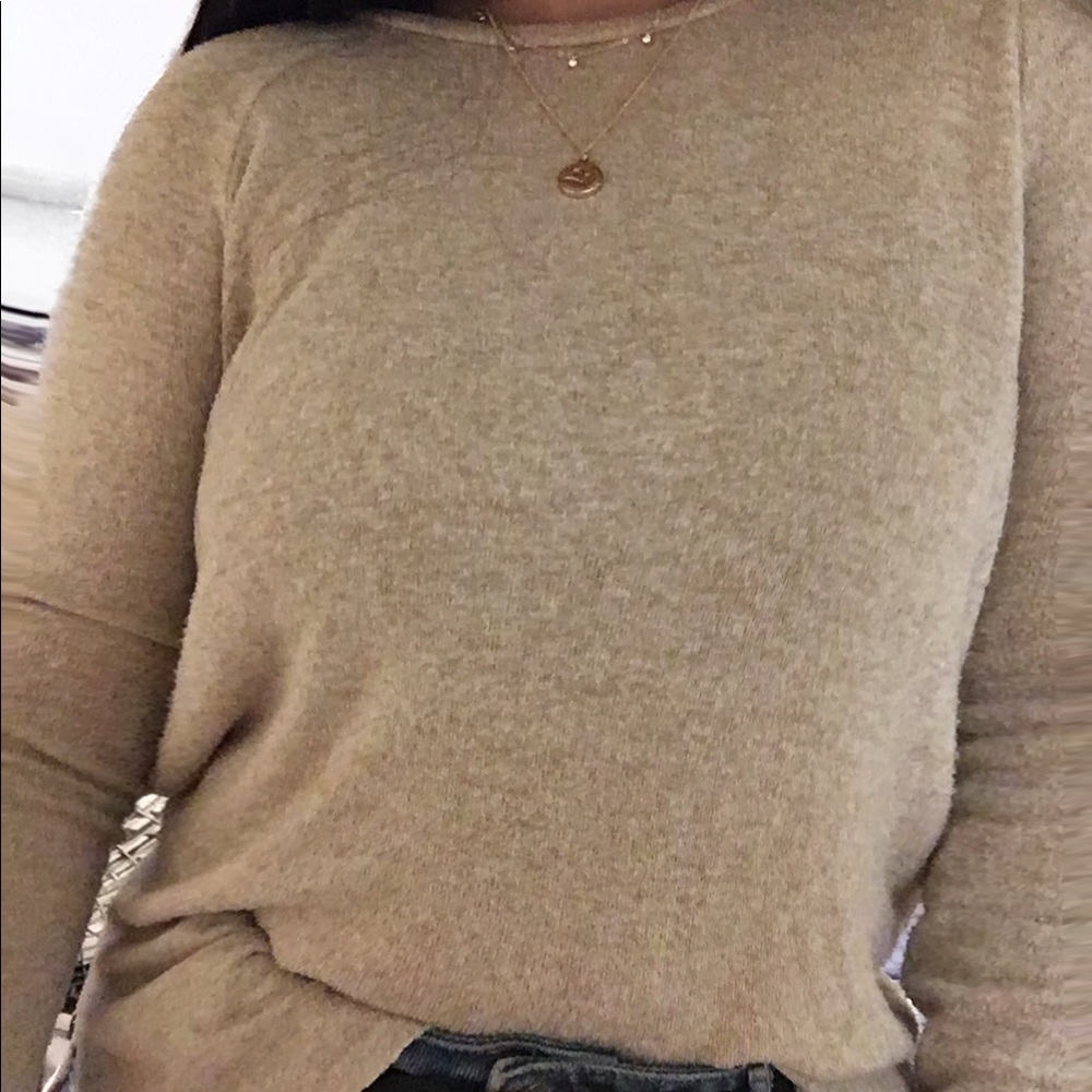 Sweater - Picture 4 of 4
